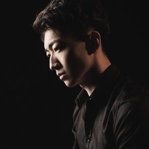 校花大胸奶汁乳流奶水出来新闻
